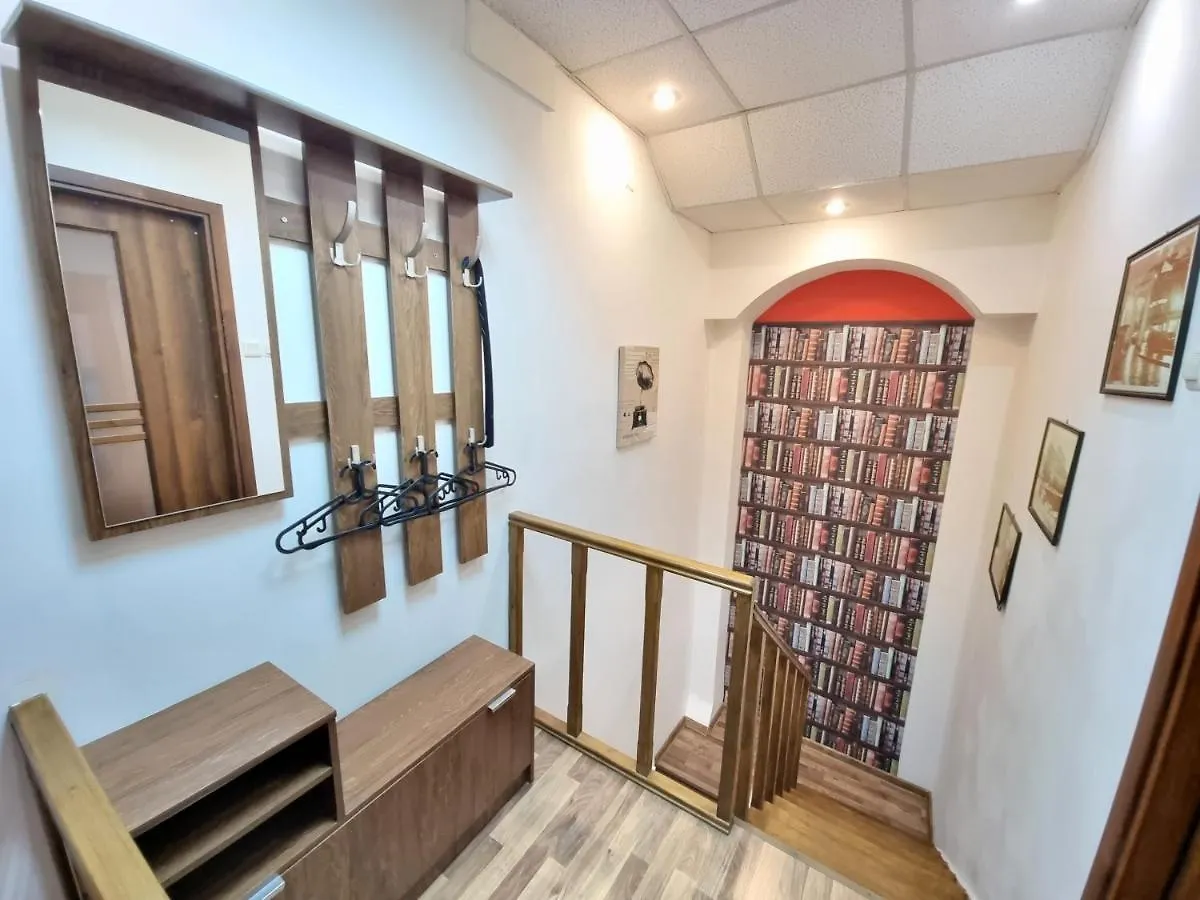 Centrul Vechi Old Apartments In 부쿠레슈티 0*,